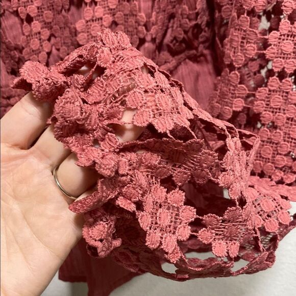 Daytrip Crochet Sleeve Peplum Top Size L Blush Pink Boho V-Neck Tie Front - Picture 9 of 14